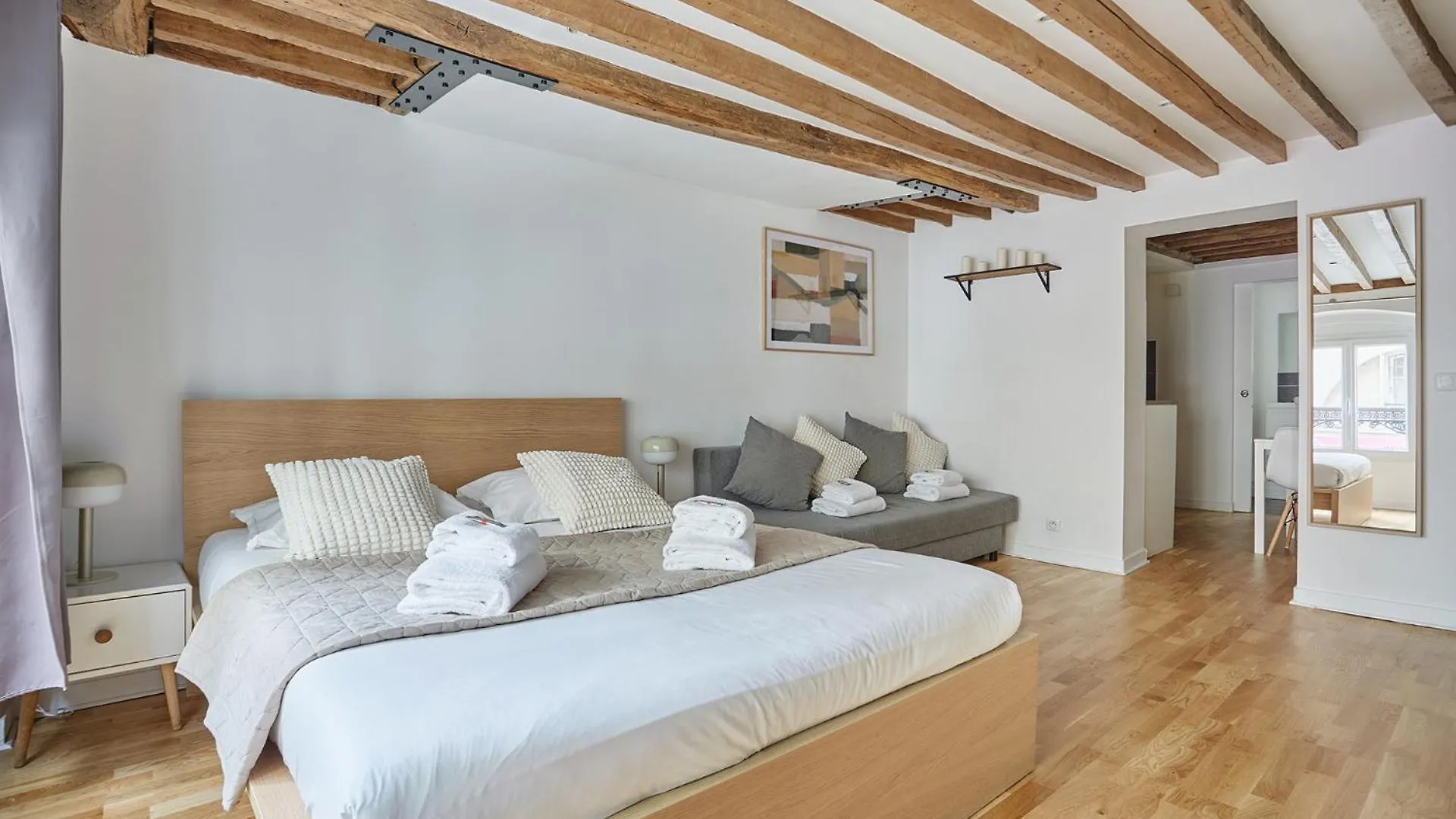 Apartment Charming Center Of By Prestige
